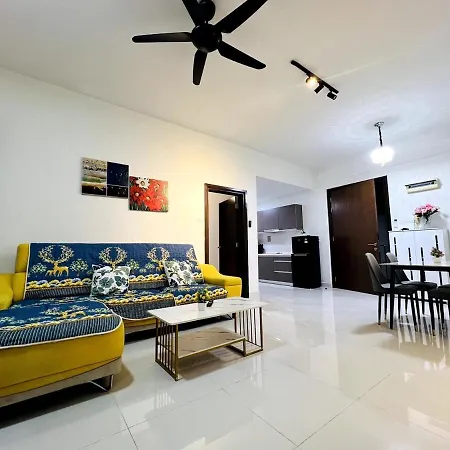 Regalia Upper View By Willow Homes Kuala Lumpur Room photo