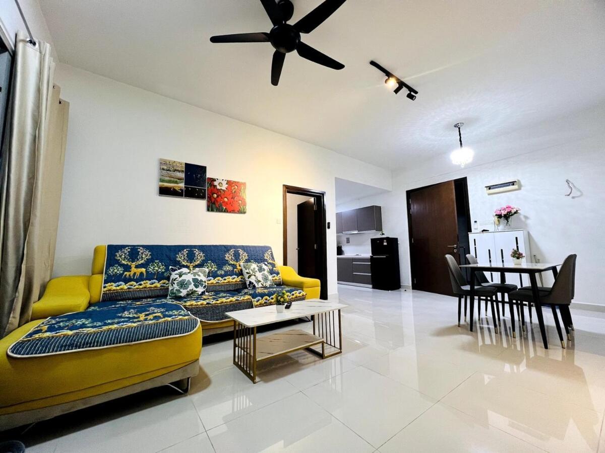 Regalia Upper View By Willow Homes Apartment